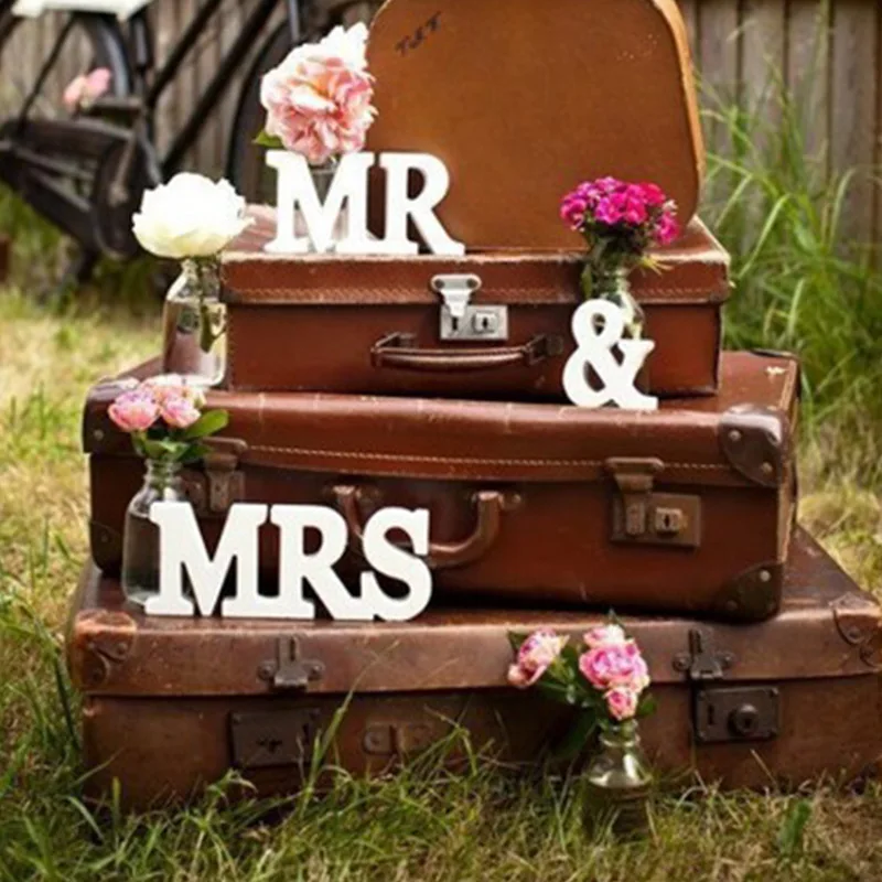 Mr & Mrs White Wooden Letters Sign for Sweetheart Table Decor Marry Photo Props Ornaments Wedding Anniversary Party Decoration