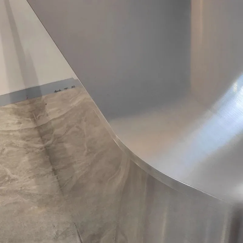 مكتب استقبال لفندق الشركة مكتب استقبال صالون تجميل حديث بسيط من الفولاذ المقاوم للصدأ بار صغير منحني