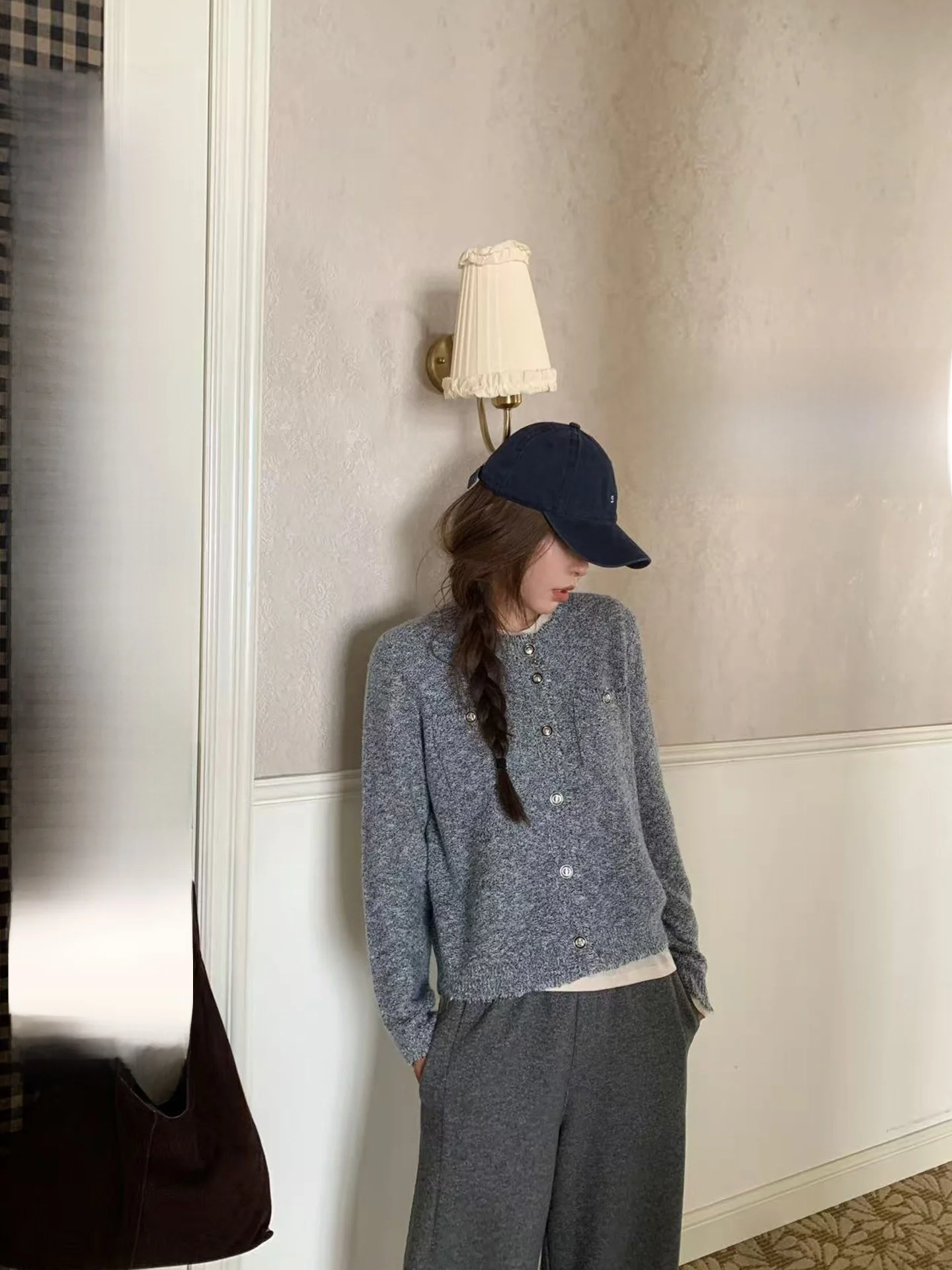 

Модный трикотаж с золотистым узором, осенне-зимний, свободного кроя, с длинными рукавами, стандартной длины, премиум-качества, женский.