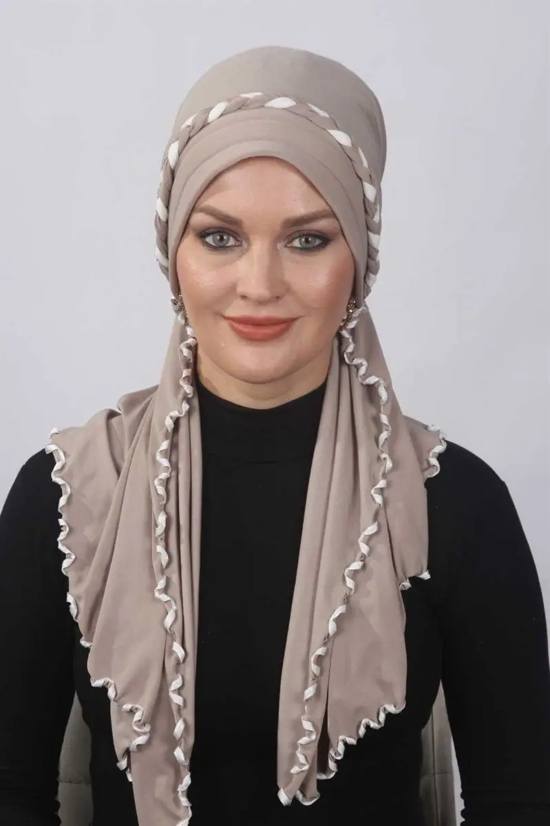 Frilly ready shawl stone