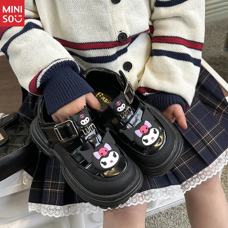 

Miniso 2025: кожаные туфли Kuromi для девочек, модная обувь в британском стиле на толстой подошве для больших детей