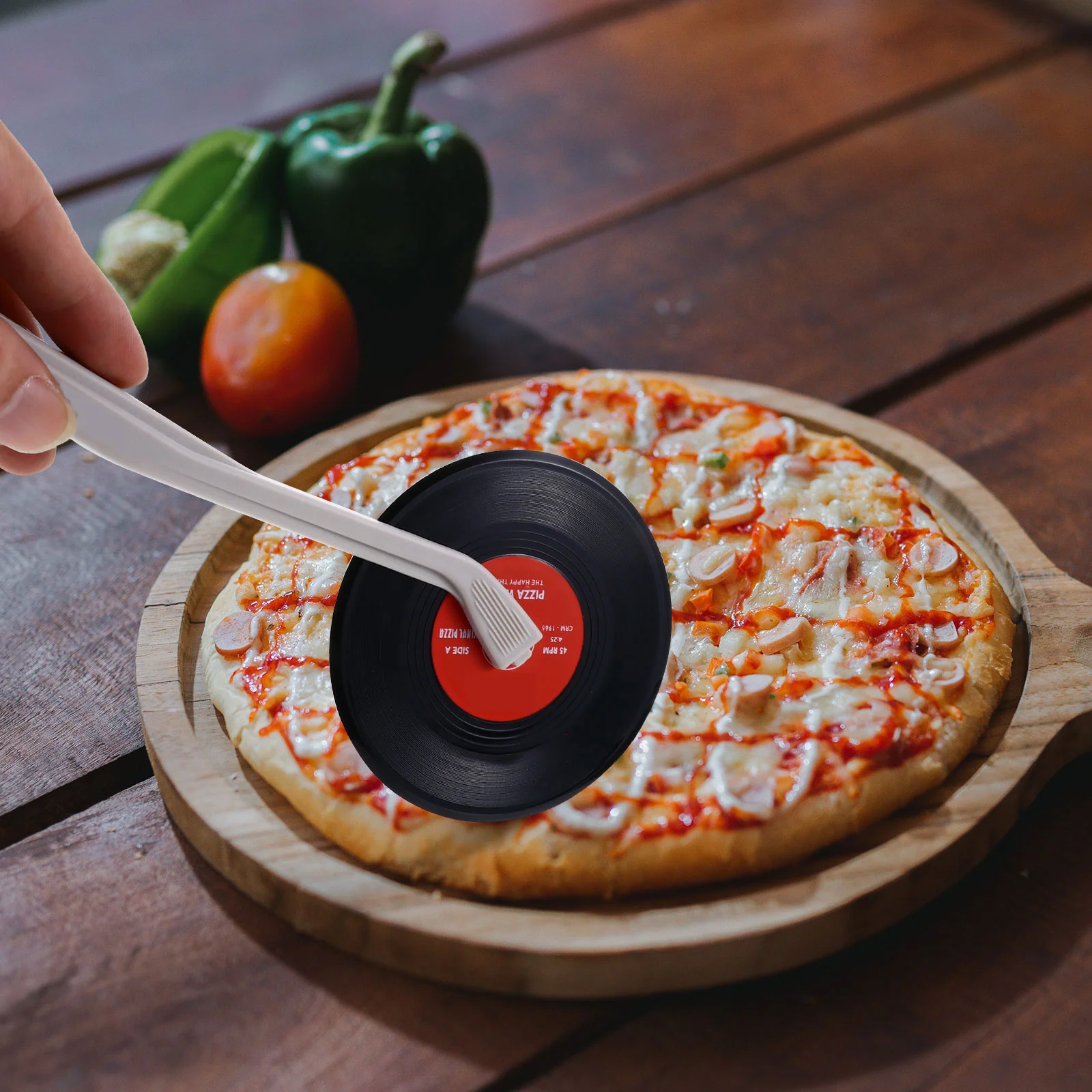 

1pc Pizza Cutter Vinyl Record Design Kitchen Gadget Practical Bread Slicer For Home Bakery Use Pizza Wheel Kitchen Accessories