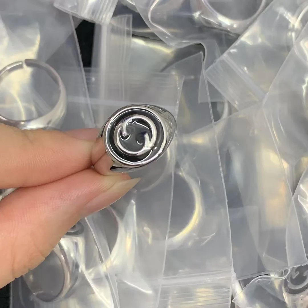 خاتم كلاسيكي كلاسيكي 2025 بحروف مزدوجة، مجوهرات نسائية عصرية، هدية حلوة لها