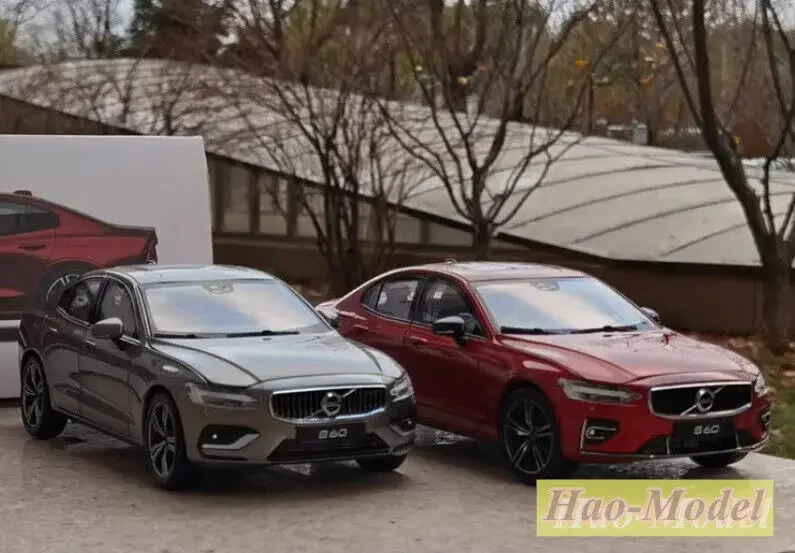 

1:18 для Volvo S60 2020 Литые металлические модели автомобилей из сплава, украшения, игрушки для мальчиков, подарки на день рождения, хобби, демонстрация коллекции, все новые