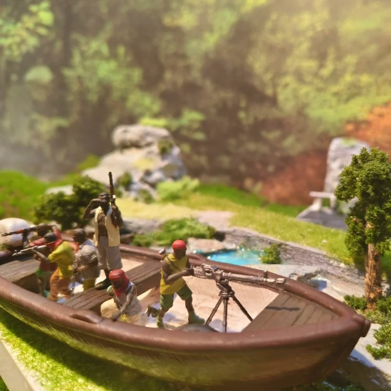 2025 جديد 1/64 مقياس الشرق الأوسط الجندي الصومالي القراصنة سفينة تمثال مصغرة DIY المشهد اليدوية رسمت لعبة مجسمة دمية #2