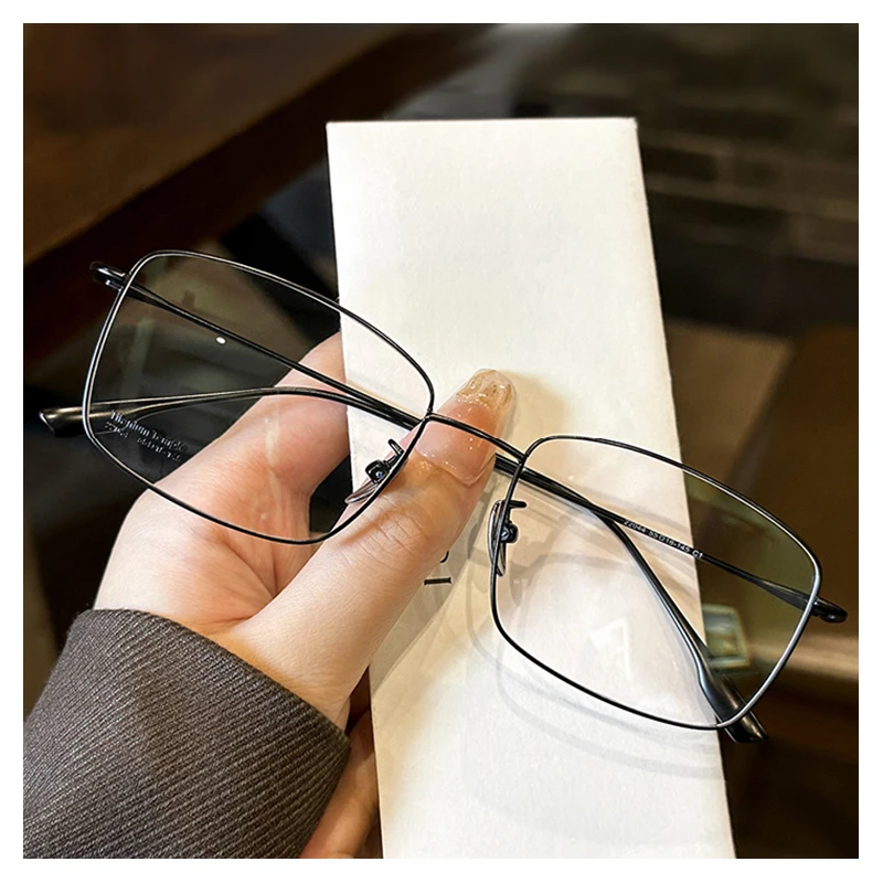 

New Ultra-light Fashion Square Glasses Frame Retro Luxury Pure titanium Eyewear Optical Prescription Eyeglasses Men Women 22044