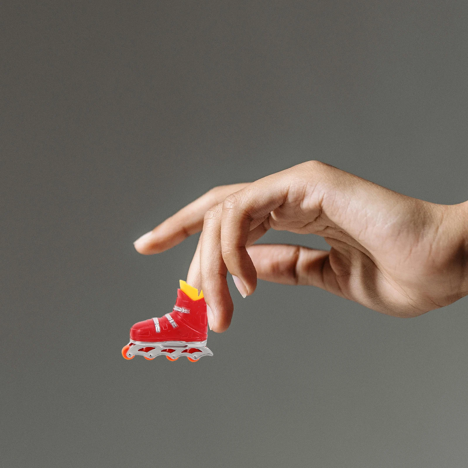 6Pairs Mini Finger Skateboard Unique Design Portable Compact Desktop Fun for Kids Adults Enhances Coordination Lightweight