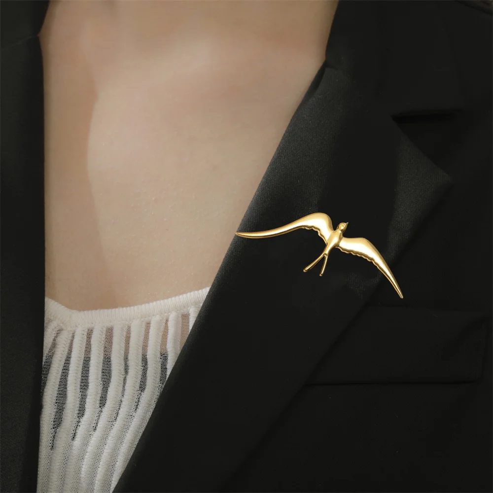 الحيوان الطيور ابتلاع بروش للنساء عشاق الهدايا دبابيس الفولاذ المقاوم للصدأ دبابيس الأزياء والمجوهرات لحقيبة الظهر الدعاوى حقيبة ديكور