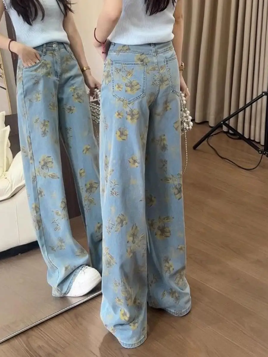 calca-jeans-feminina-de-verao-com-perna-larga-estampa-tie-dye-comprimento-no-tornozelo-corte-reto-efeito-emagrecedor-com
