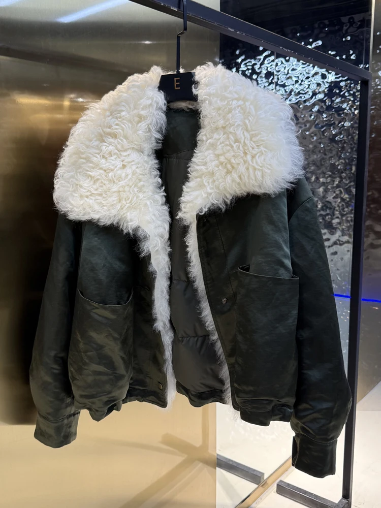 

Ladies' Fashionable Goose down Jacket with Large Collar in Linen Winter 2025 Style Warm And Stylish Short Coat Zipper Closure