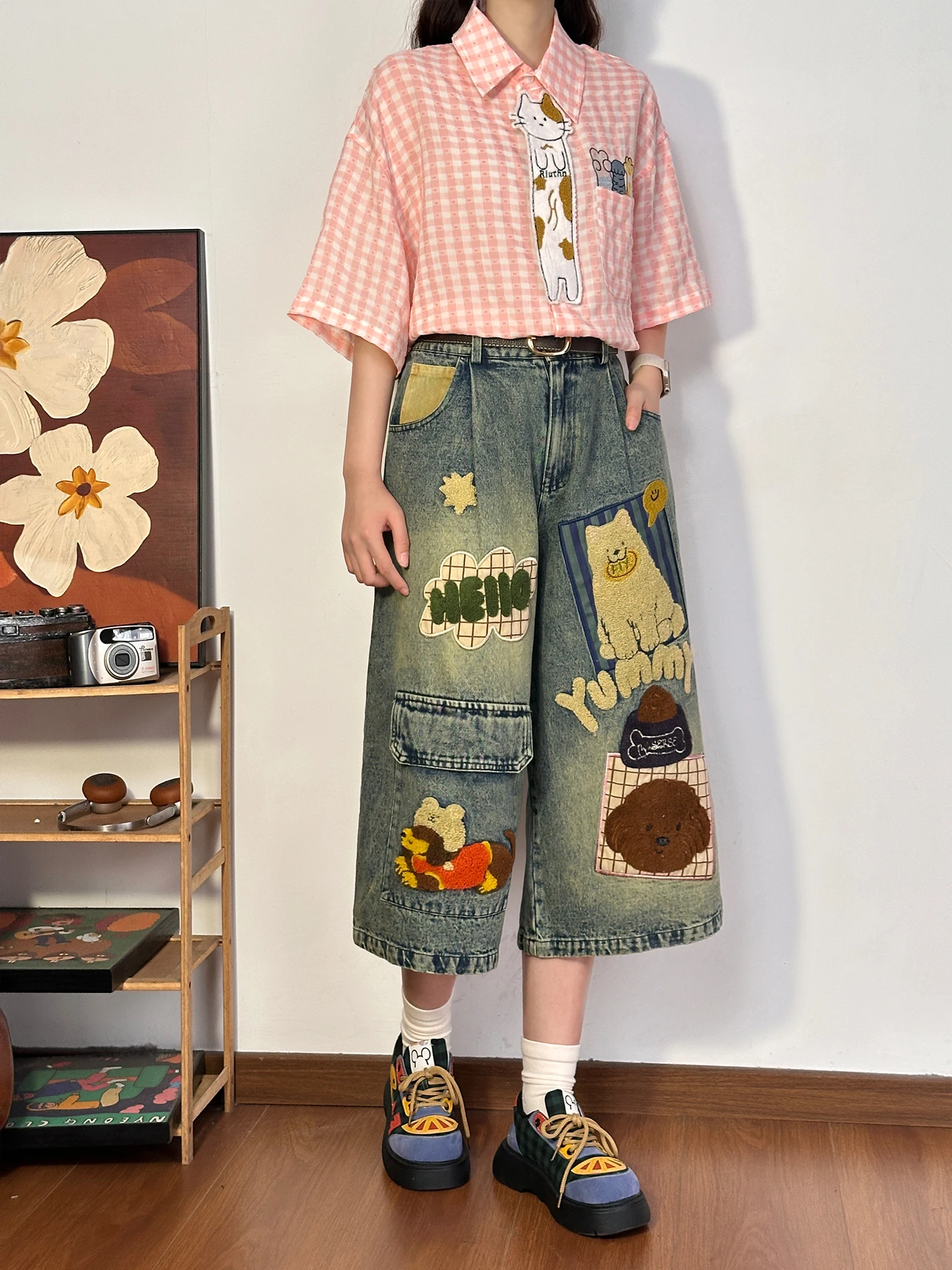 Retro American Style Distressed Cartoon Embroidery Loose Fit Casual Denim Shorts Women Summer Wide Leg Pants Natural Waist