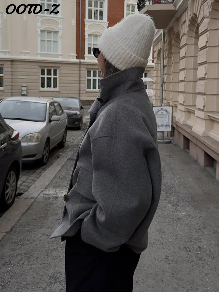 سيدة 2025 الخريف الشتاء ملابس خارجية موضة الوقوف طوق الصوف مزيج سترة للنساء عادية زر الجبهة جيب معطف المتضخم
