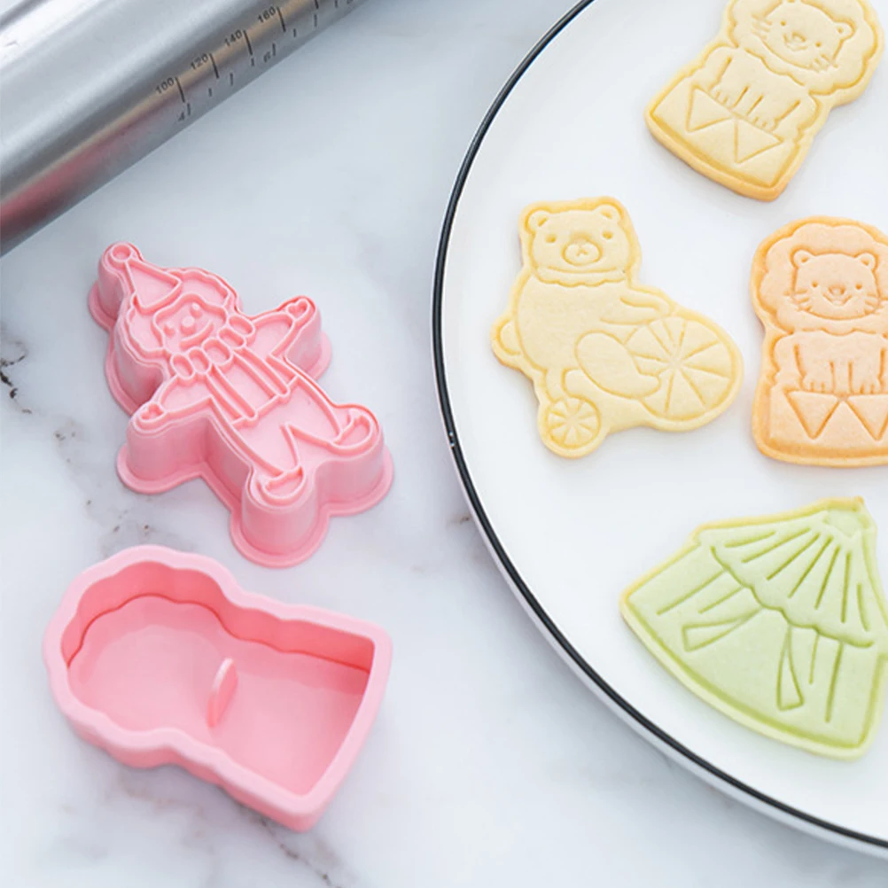 

6pcs Biscuit Mold Animal Cookies Fondant Sugar Molds Plastic Baking Tools Holiday Cookie Cutters Small Cookie Stamps