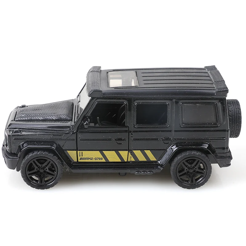 Coche de juguete extraíble para niño, juguete de metal fundido a presión, opciones de color negro y amarillo, escala 1/36, 3 puertas,