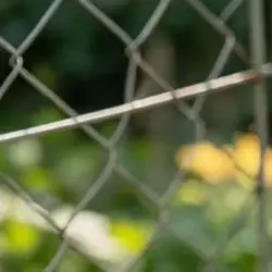 90 Degree Fence Fitting Chain Link Corner Elbow For Fence Repair Compatible With Metal Pipe Frames Die-cast Aluminum Alloy