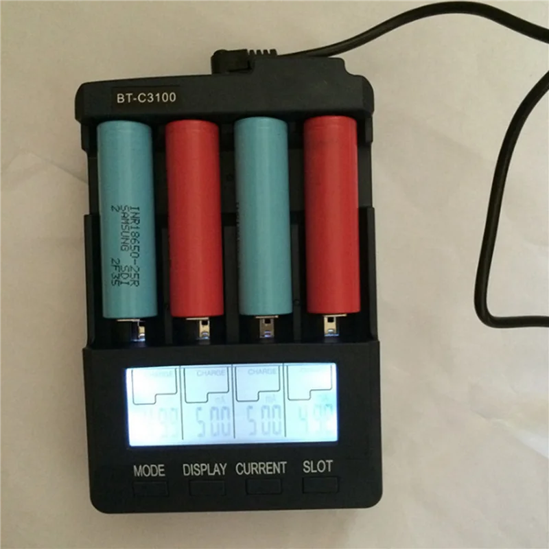 【마지막 기회!】2X BT-C3100 4슬롯 충전식 리튬 배터리용 스마트 범용 배터리 어댑터 EU 플러그