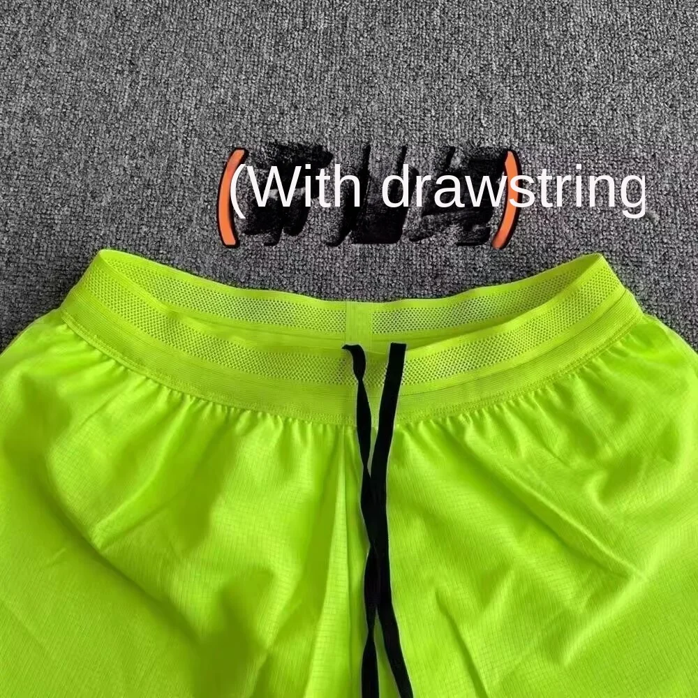Running shorts, comfortable men's sports marathon, loose, quick drying, anti glare lining, training and fitness equipment, three