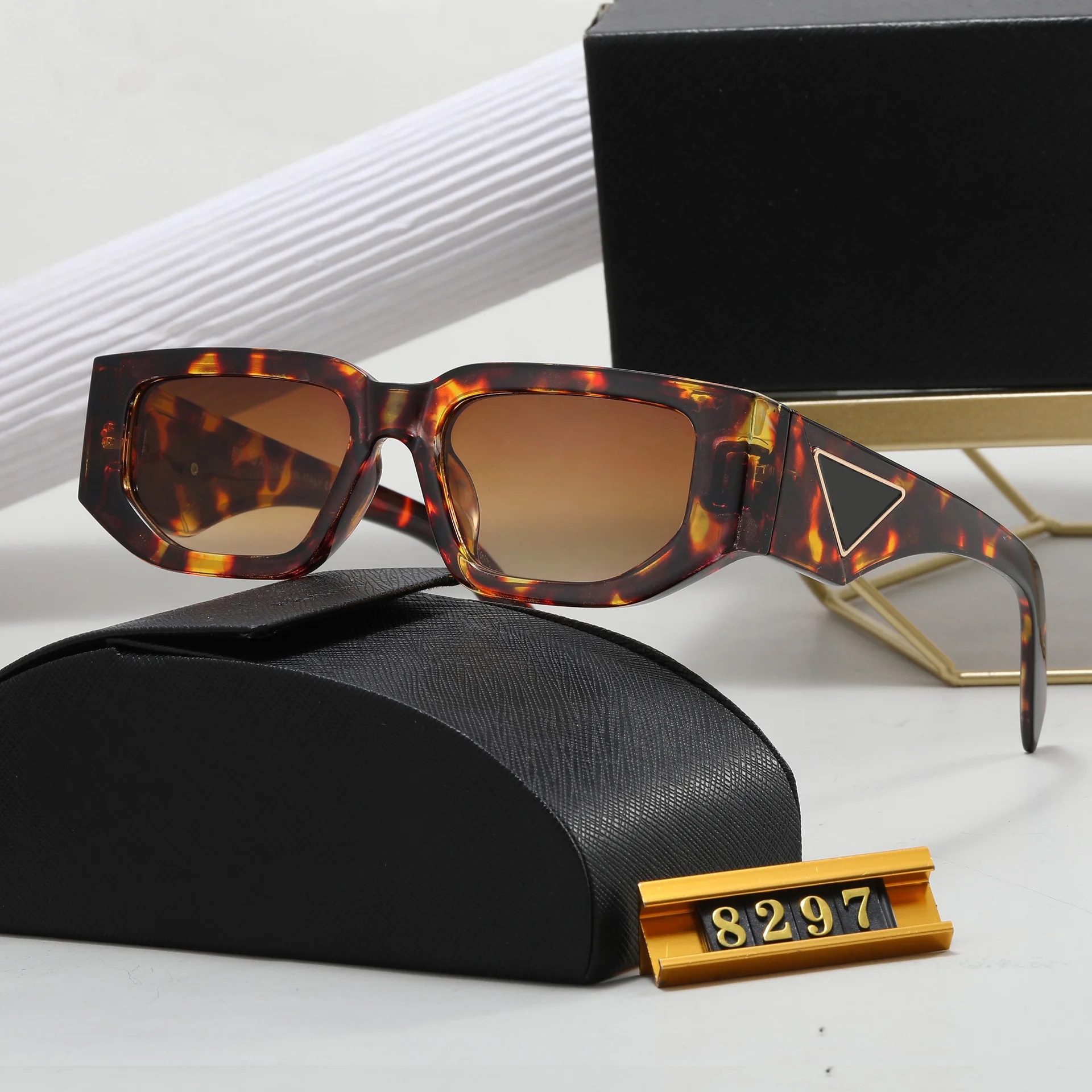 New Beauty Fashion Sunglasses Square Sunglasses for Men and Women