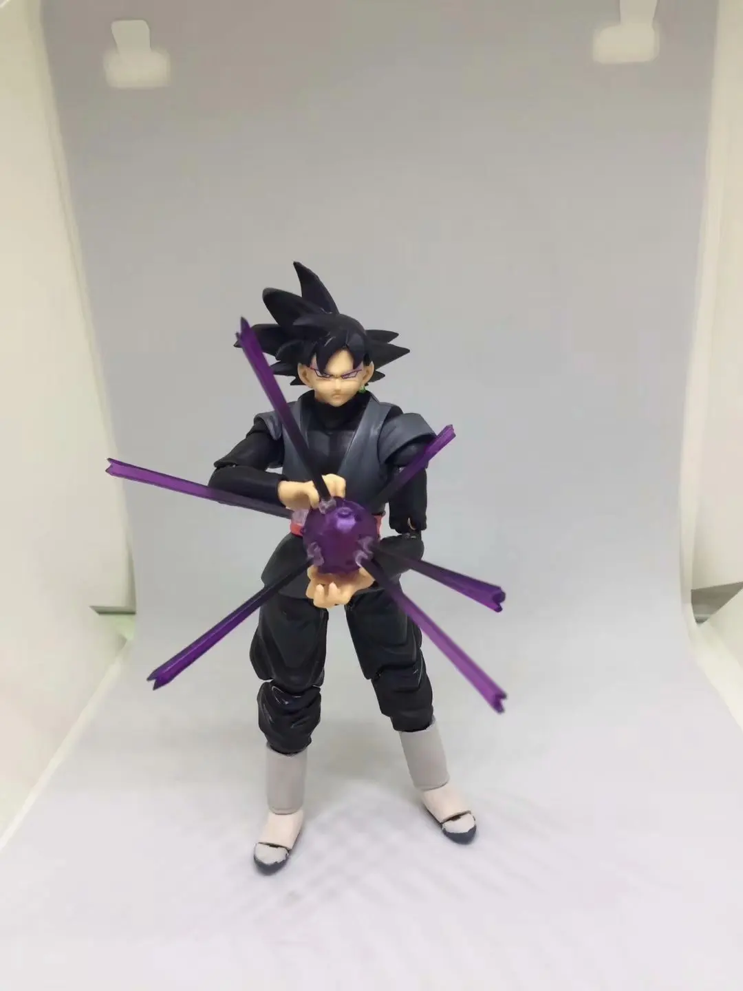 

Bandai 16CM Dragon Ball SHF Goku Black Super Saiyan Action Figure TOYS GIFT