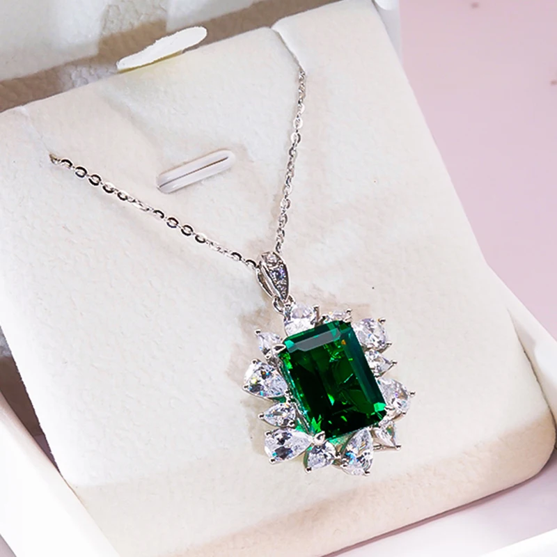 

Luxury 8 Carat Lab Emerald Pendants Necklace Gemstone S925 Silver Pt950 Platinum Plated Chain for Women High Jewelry Banquet