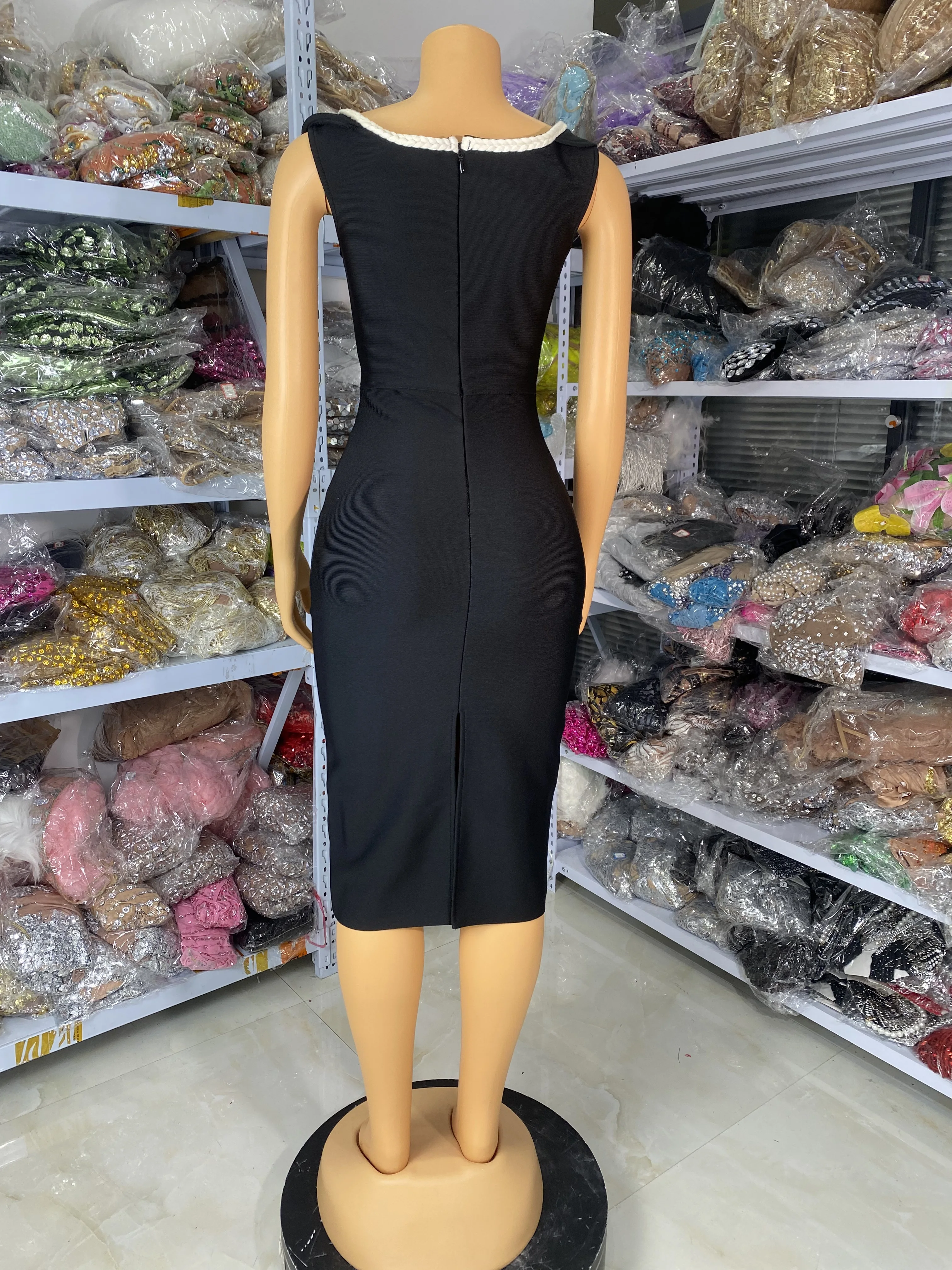 2025 ใหม่ผ้าพันคอผู้หญิงมุมมอง SHEER Patchwork เข่าความยาวถัก High Street OL อย่างเป็นทางการโอกาส PARTY DRESS