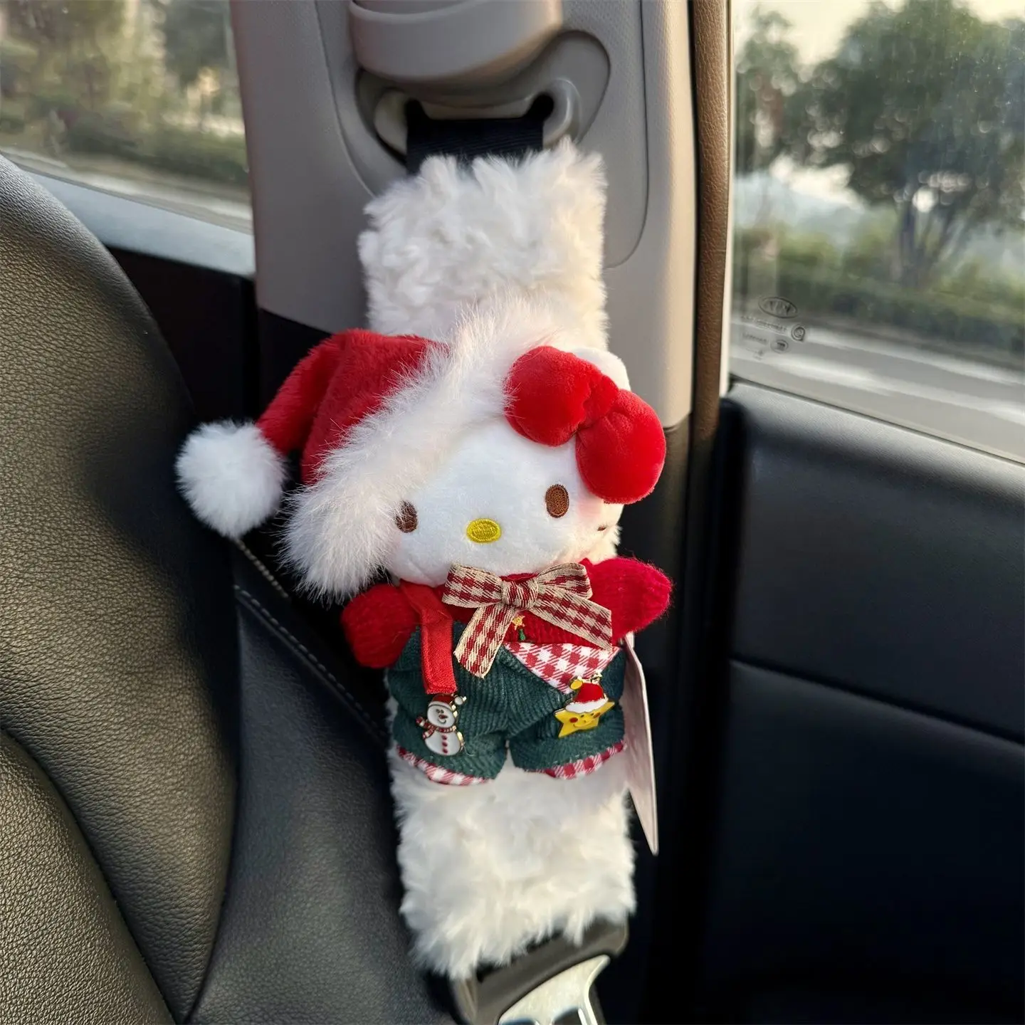 Kawaii Hello Kitty Christmas red jumper Seatbelt Shoulder Pad Cover Protective Cover Plush Car Accessories Ornament Supplies
