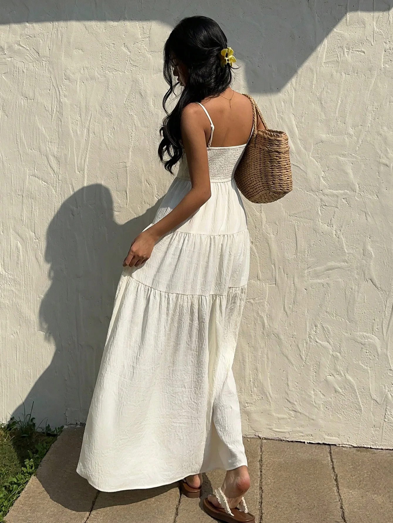 2025 verão cor sólida com tiras sem costas vestido feminino em camadas plissado vestido de verão sexy casual férias maxi vestido de festa de praia