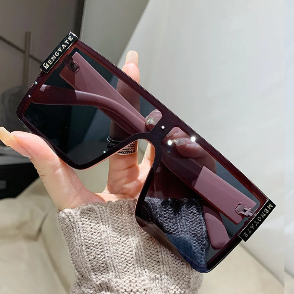 Modische koreanische Version der Sonnenbrille mit Farbverlauf, Straßenschießbrille, Anti-Ultraviolett-Sonnenbrille mit quadratischem Rahmen für Damen