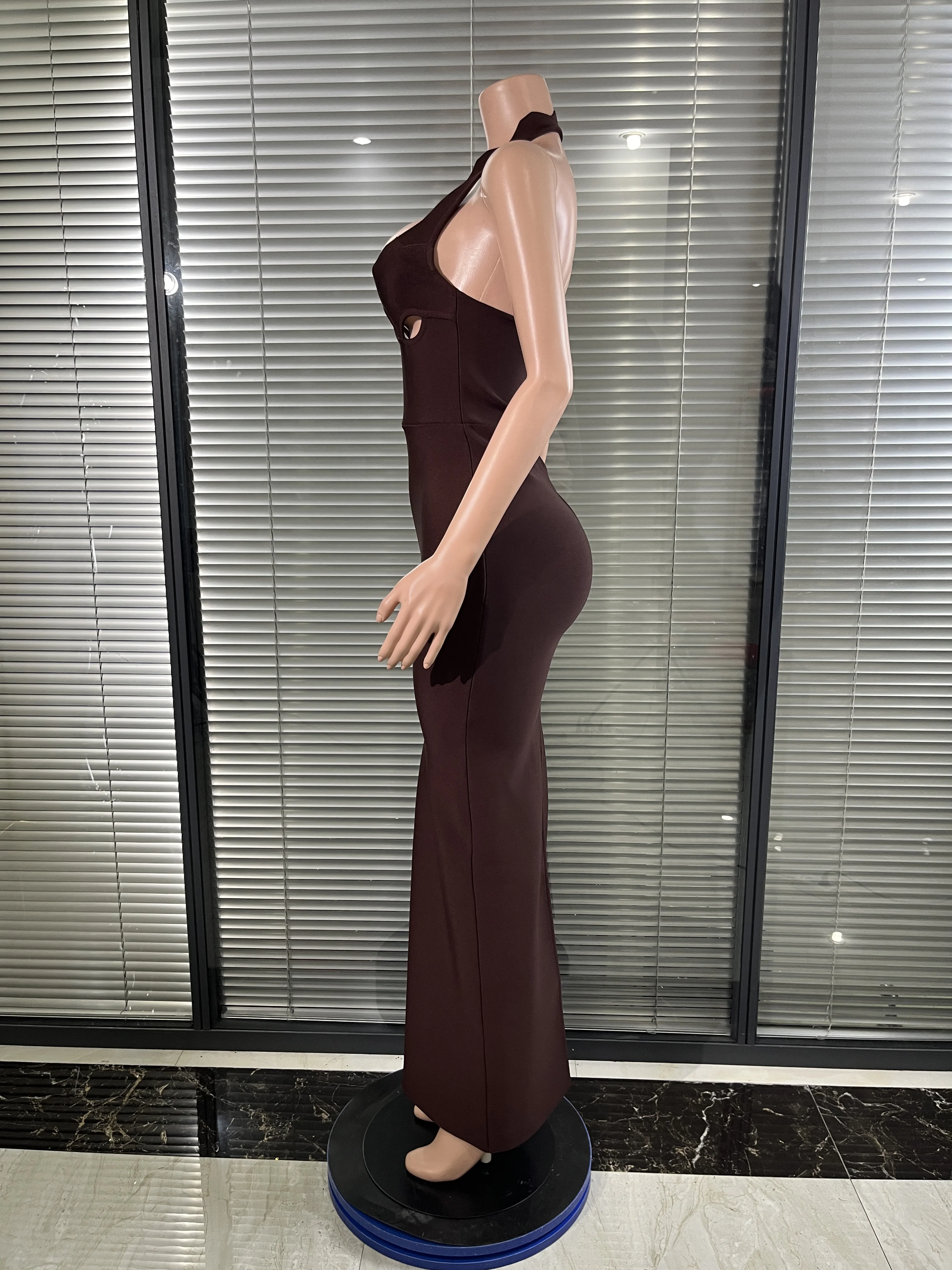 Abito lungo con fasciatura opulenta Donne ricce Scollo all'americana Busto a forma di cuore Tagliato Backless Split Maxi abito da sera Celebrity