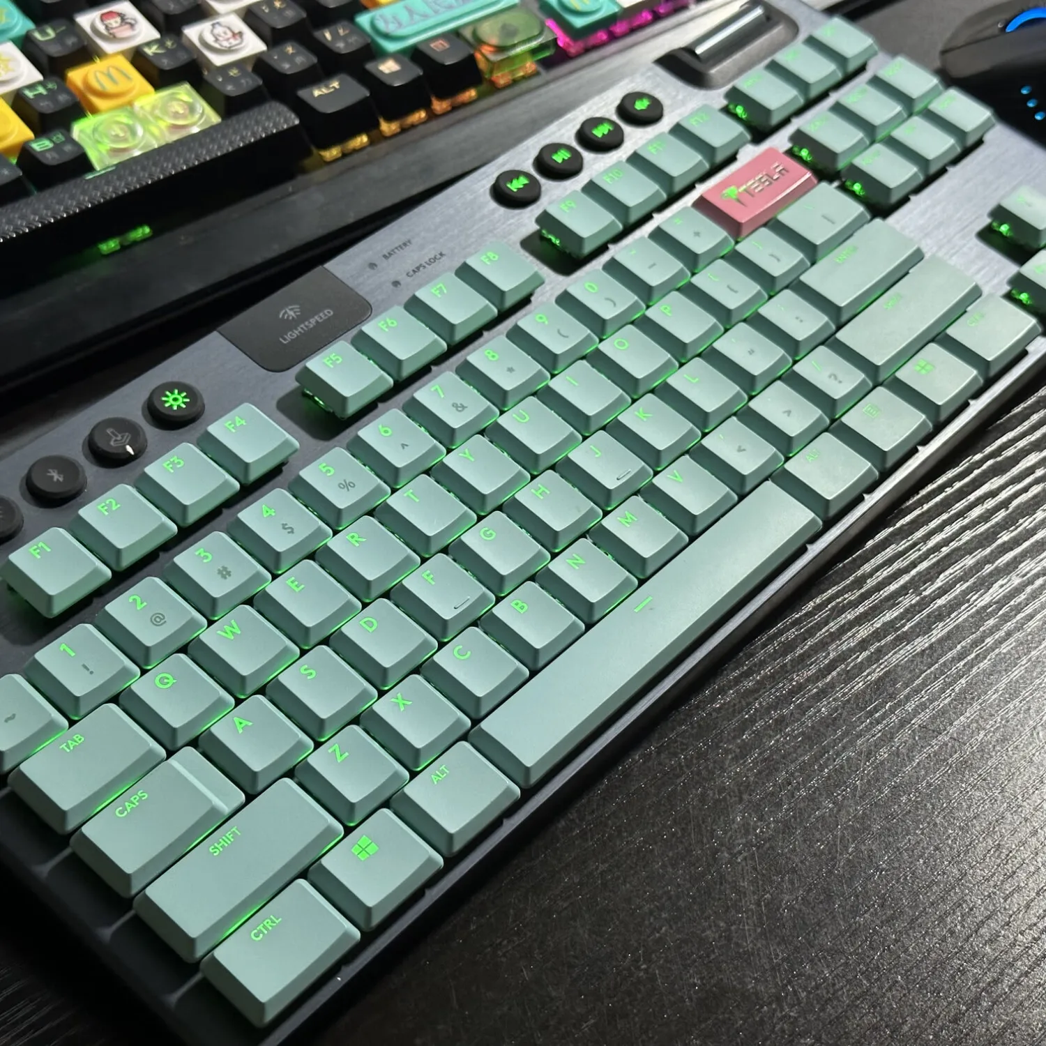 

Mechanical keyboard color keycaps, pink 109 keys full set