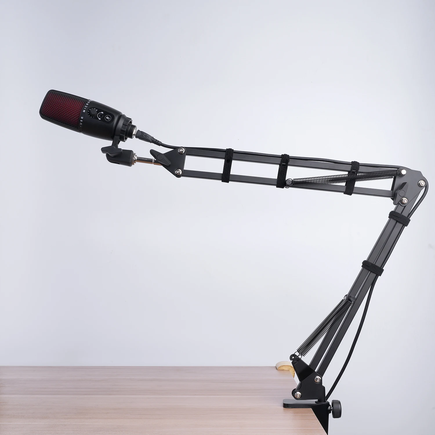 Extendable Recording Microphone Holder Suspension Boom Scissor Arm Stand Holder with Mic Clip Table Mounting Clamp