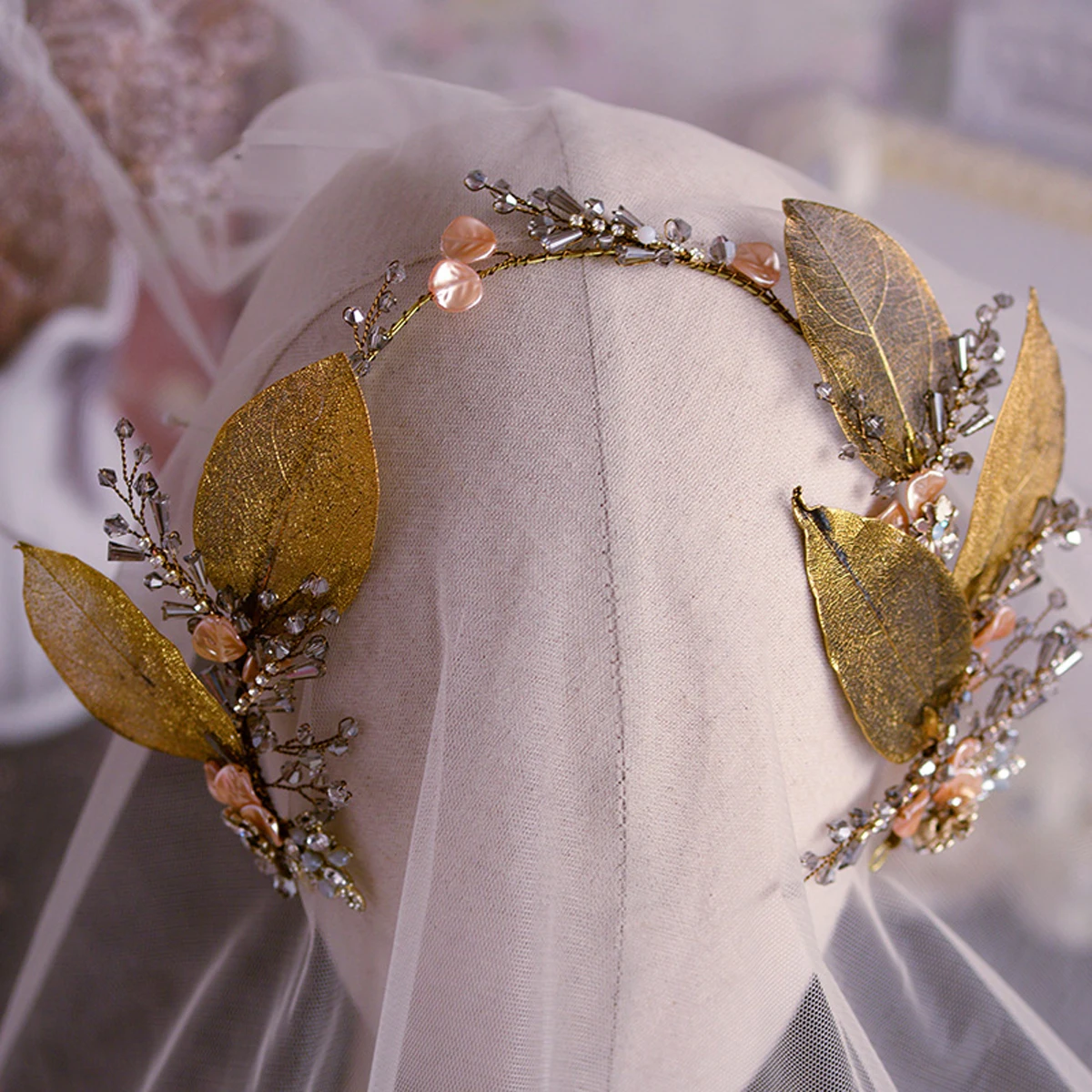 

Luxury Baroque Classics Brides Freshwater Pearls Headbands Leaf Tiaras Hairbands Wedding Hair Accessory Evening Headdress