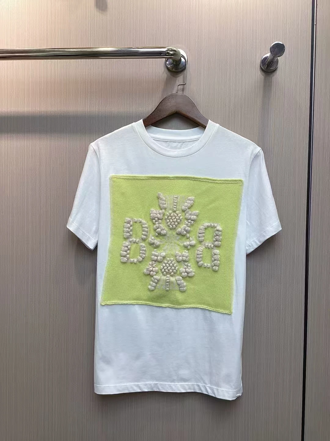 تي شيرت جديد موديل 2025 برقبة دائرية ومطرز بنمط مزاجي للتنقل بأكمام قصيرة #3