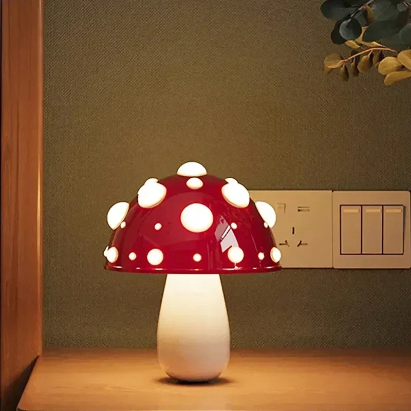 Kreatywna lampa stołowa Mushroom USB do ładowania Dekoracyjna lampka na biurko LED do lampki nocnej do sypialni hotelowej