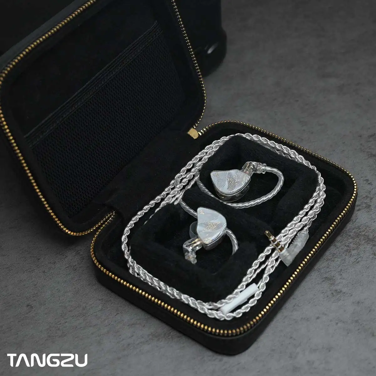 TANGZU Premium skórzane etui na słuchawki douszne Kompaktowe i wszechstronne etui na słuchawki, kable i akcesoria audio — zdjęcie produktu 5