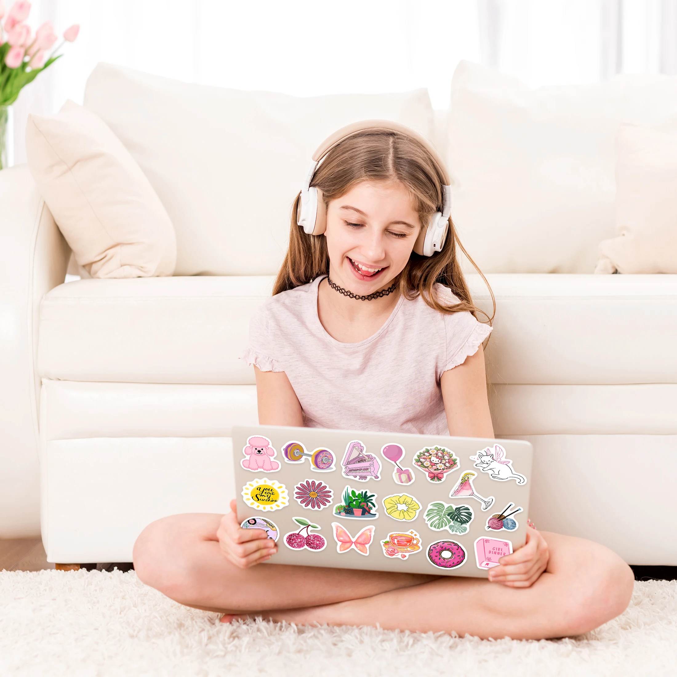 素敵なパターンのダークステッカーで光る、防水ビニールデカール、子供向けのDIYギフト、本、スケートボード、電話の装飾、ピンク、50個