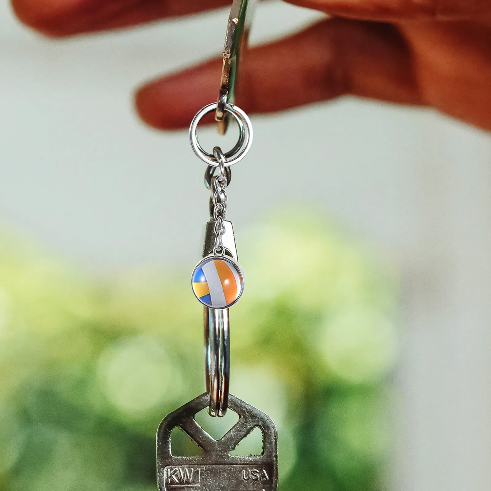 

2 шт. очаровательных брелоков в виде волейбольных мячей, декоративные подвесные брелоки для команды, школы, многофункциональный аксессуар для сумки