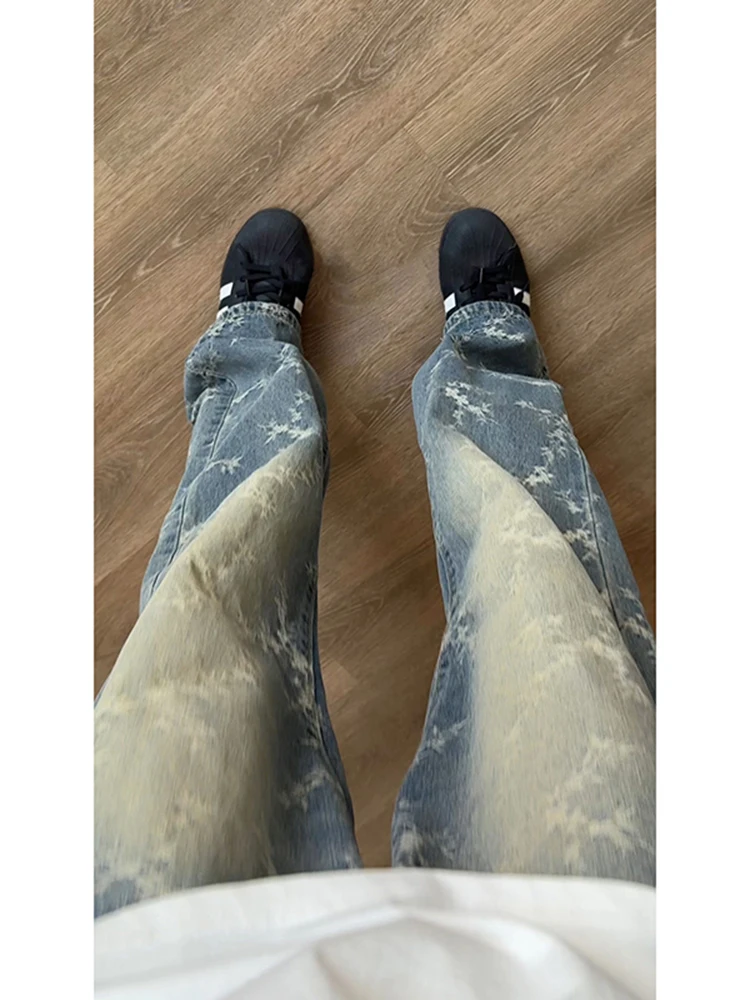 

Светло-голубые мужские джинсы с цветочной вышивкой, прямые, зауженные, слегка расклешенные, из денима, молодежный тренд, осенняя коллекция