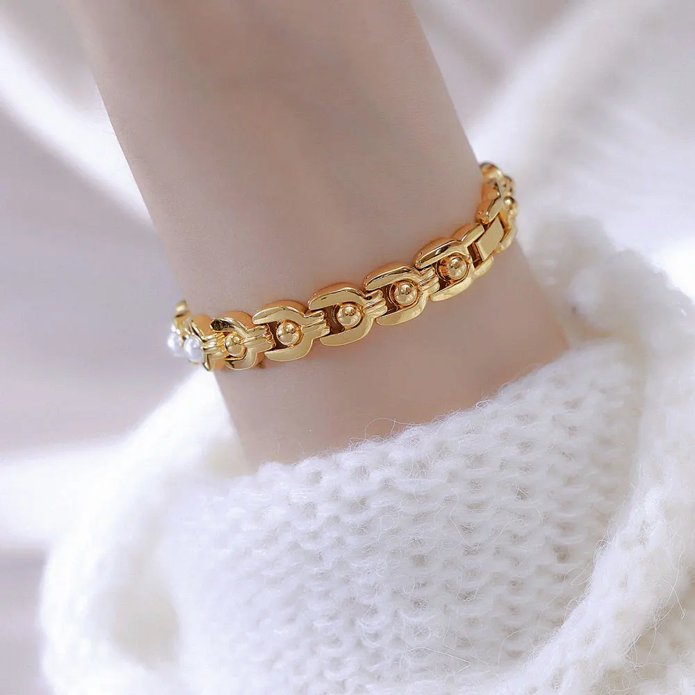 Новые женские часы, золотые роскошные элегантные наручные часы-браслет, модные кварцевые часы в стиле ретро, подарок для женщин, водонепроницаемые часы с маленьким циферблатом