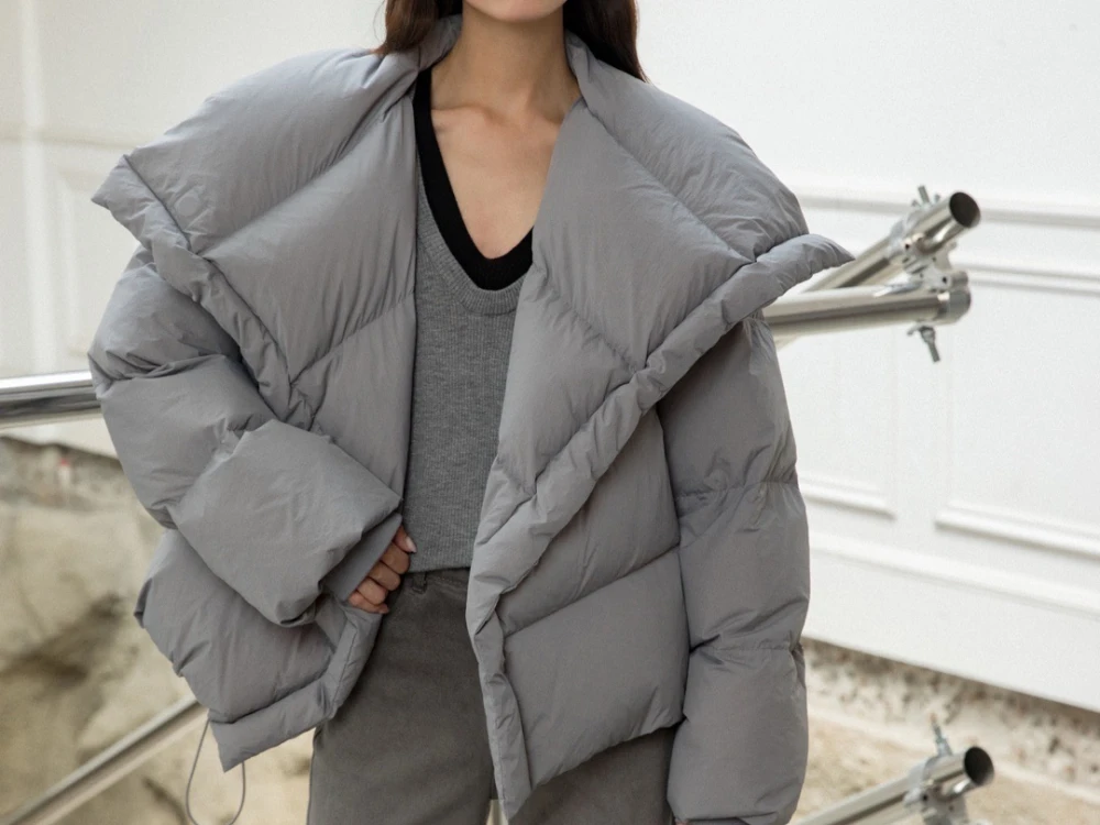 Diseña una chaqueta gruesa de algodón con cuello de solapa para mujer invierno 2025 nueva chaqueta de pan corta versátil informal