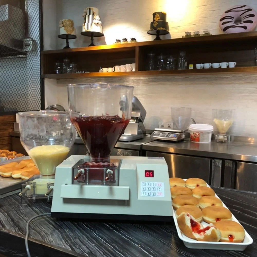 Yufeng Compact Donut Jam Filler Machine 304 Stainless Steel Two Noozles Bakery Equipment