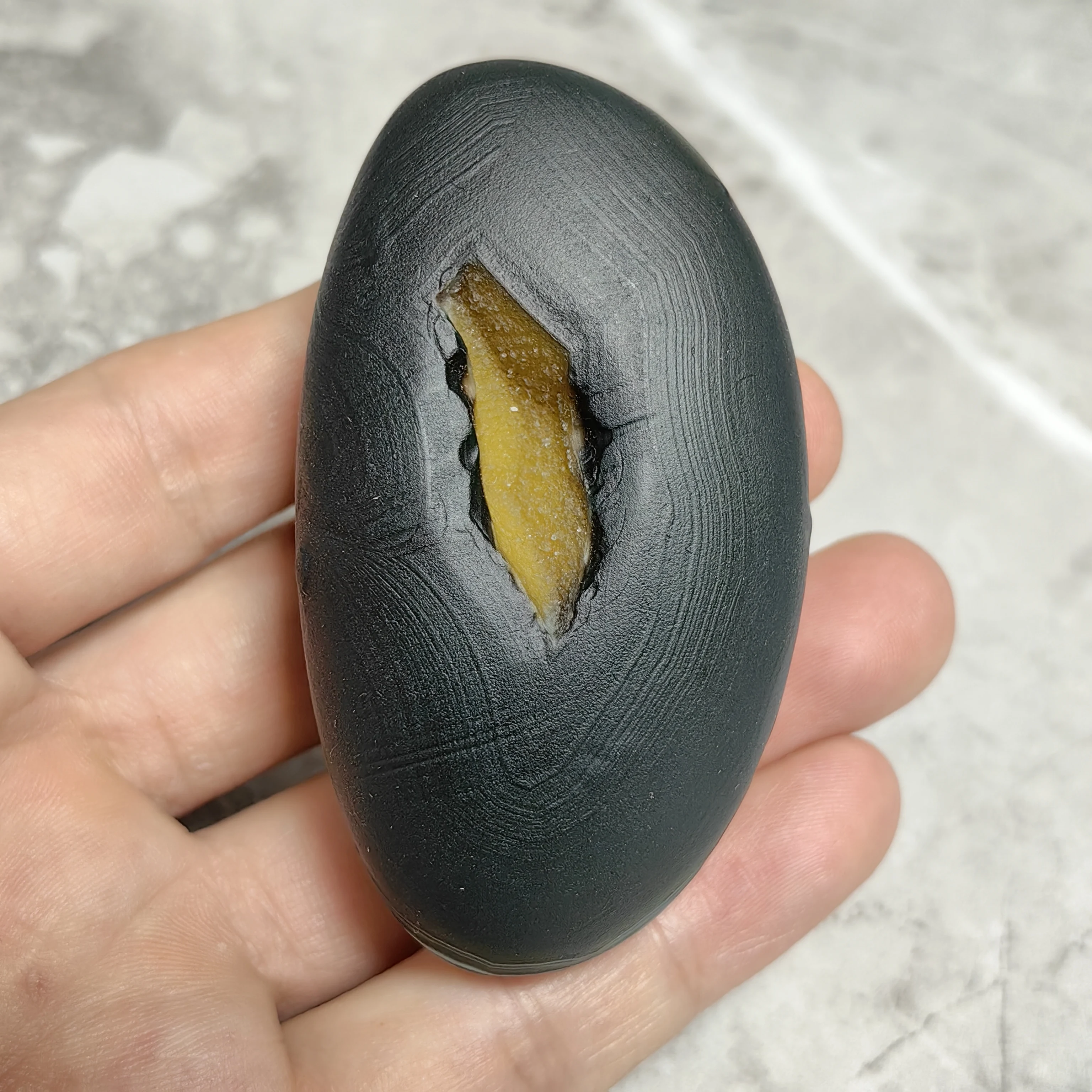 Pure Natural Gobi Divine Eye Agate, Treasure Bowl Palm Stones for Stress Relief Anti Evil Amulet & Collection & Home  Decor
