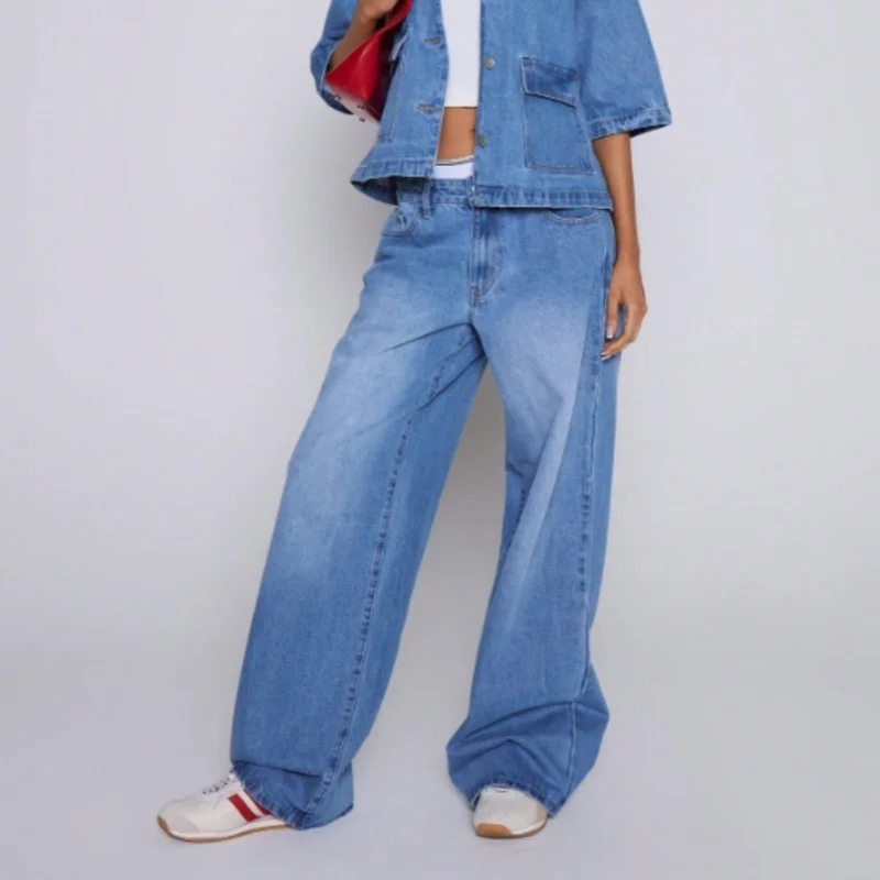American light blue high waisted wide leg jeans for women in the spring and summer of 2025 loose and slimming  versatile washed