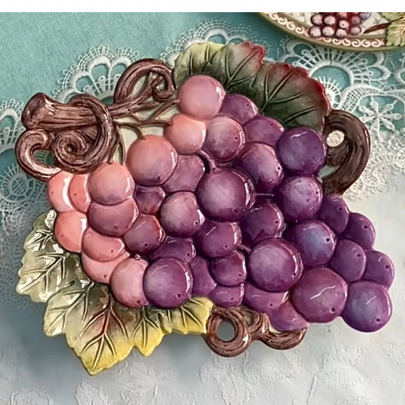 Ceramic grape leaf shaped fruit holder candy plate Home end table decoration European dessert snacks