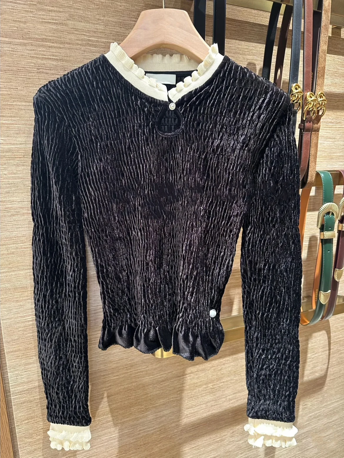 

Heidd S Home 2025 Autumn Winter Velvet Top with Ruffle Collar Slim Fit Patchwork Diamond Button French Sle Long Sve Wome...