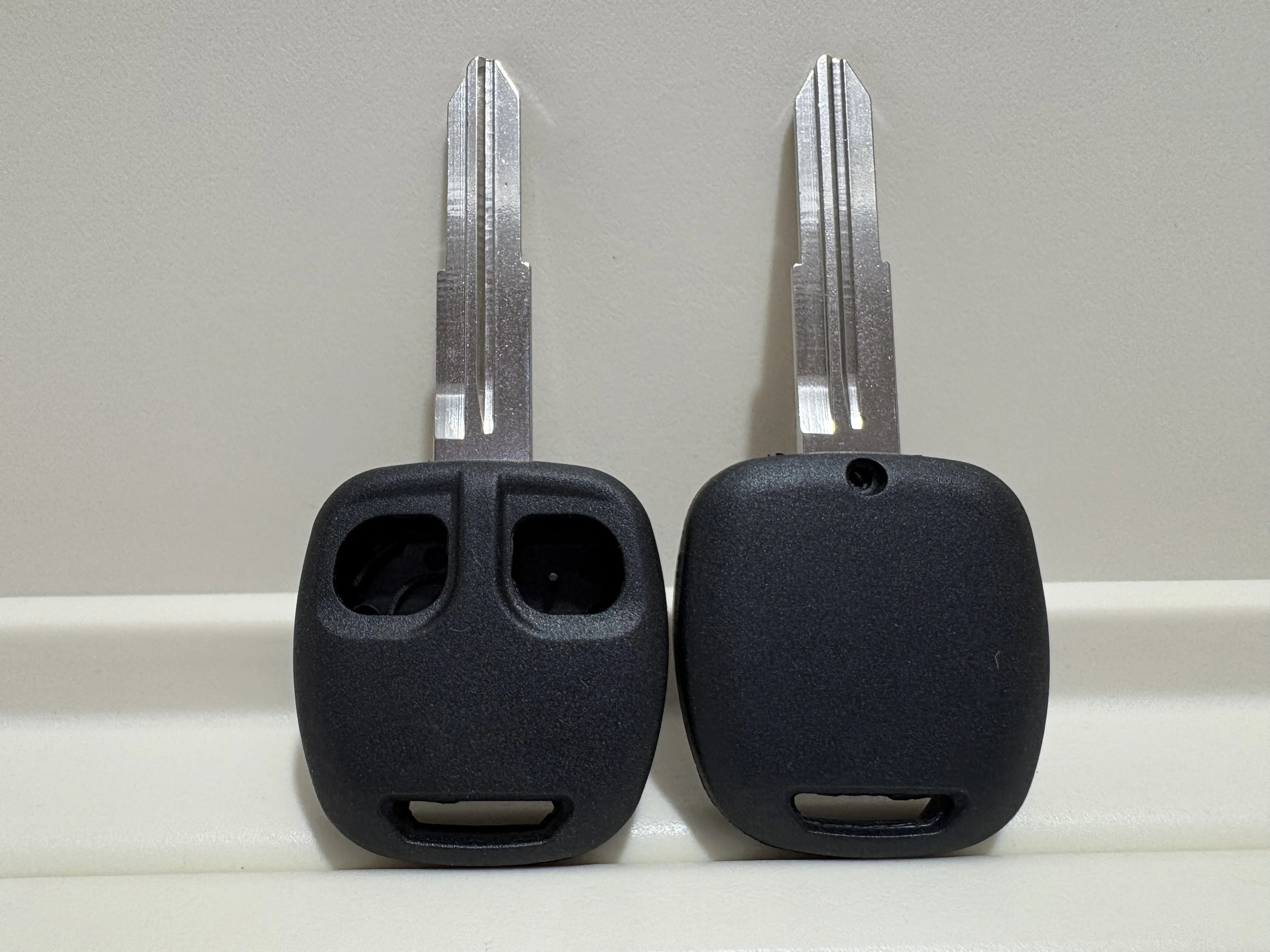 Carcasa de llave para Mitsubishi, 2 botones, sin cortar, izquierda, derecha, hoja en blanco, reemplazo, entrada sin llave, cubierta de coche, accesorios Fob