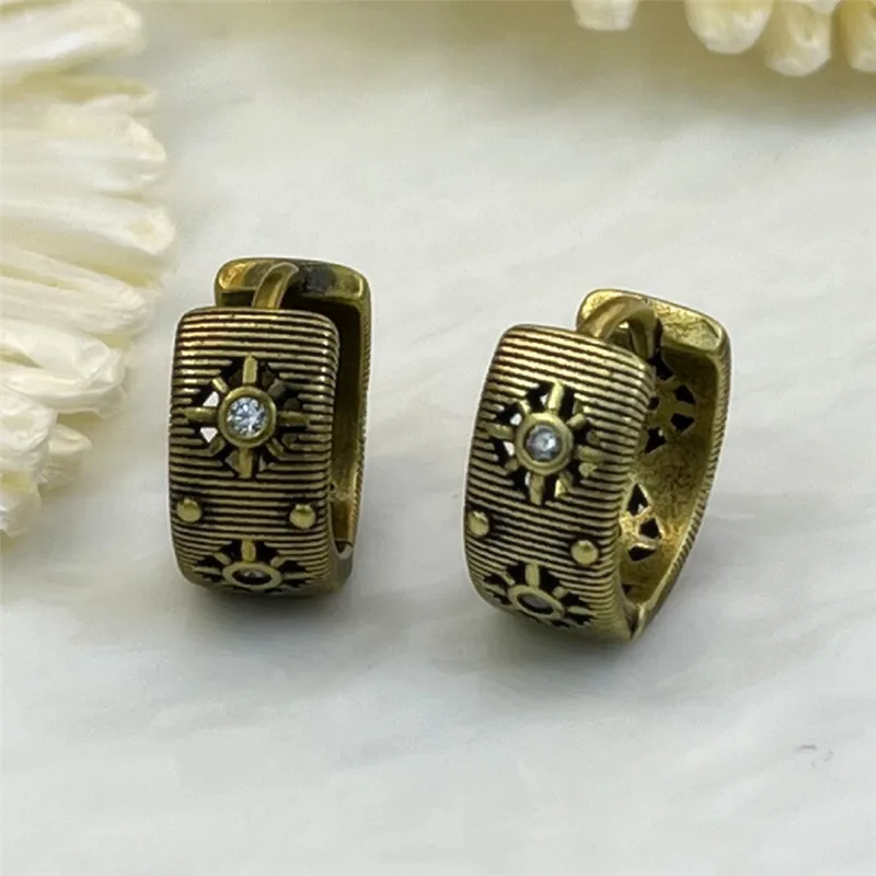 Vintage Hoop Earrings For Women Men Creative New Luxury Hollow Out Flower Star Paved Black Earrings Wholesale