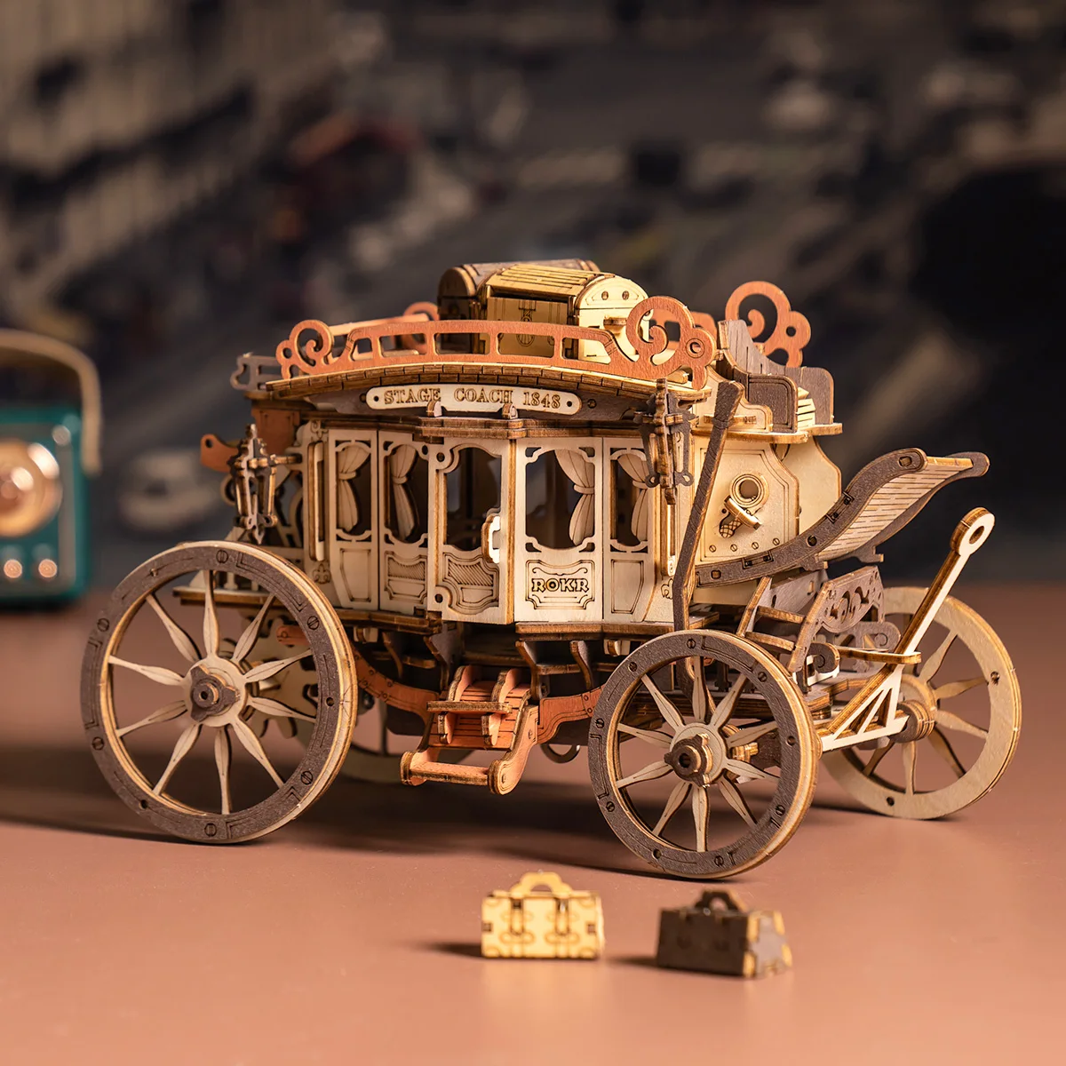 

Музыкальная шкатулка ROKR Stagecoach - 3D деревянный пазл, 233 детали, механическая модель с вращающимися колесами, креативный подарок для взрослых