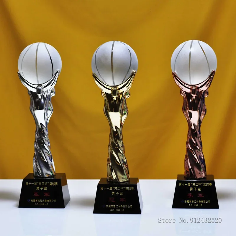 Custom Electroplating Metal Trophy for Sports Holding Basketball, Football, Crystal Ball, Gold, Silver, Copper Gift Trophies 1Pc