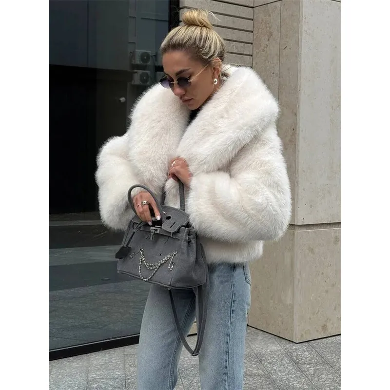 أزياء الشتاء أبلى للنساء التلبيب عالية الخصر الدافئة فضفاضة طويلة الأكمام تخفيف معطف الإناث الفراء ريشة 2025 #1